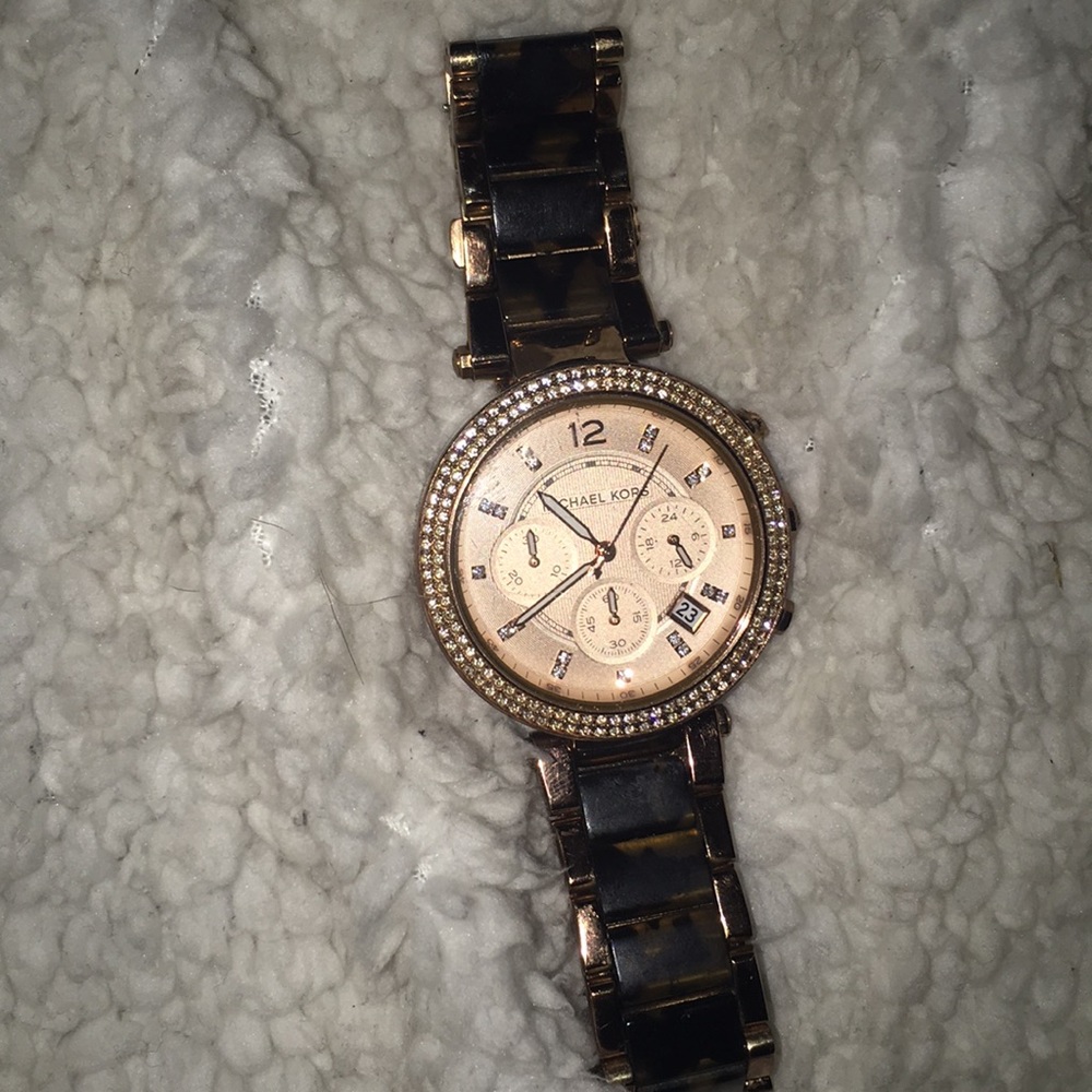 Michael Kors rose gold watch